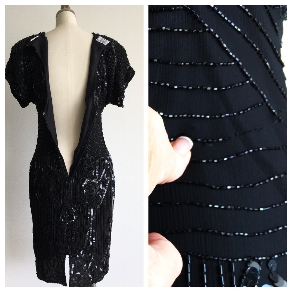 Vintage Sequin Beaded Dress with shoulder pads and open back size 4 in black - Picture 3 of 10